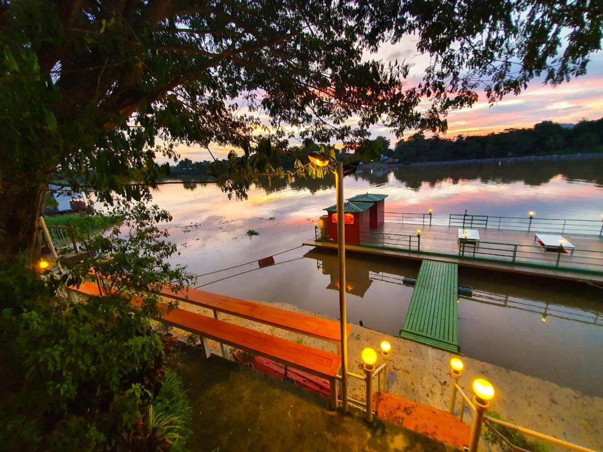 Golden Dragon Kanchanaburi Hotel Exterior foto